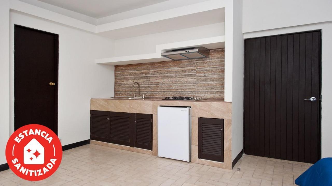 Econosuites Монтеррей Экстерьер фото