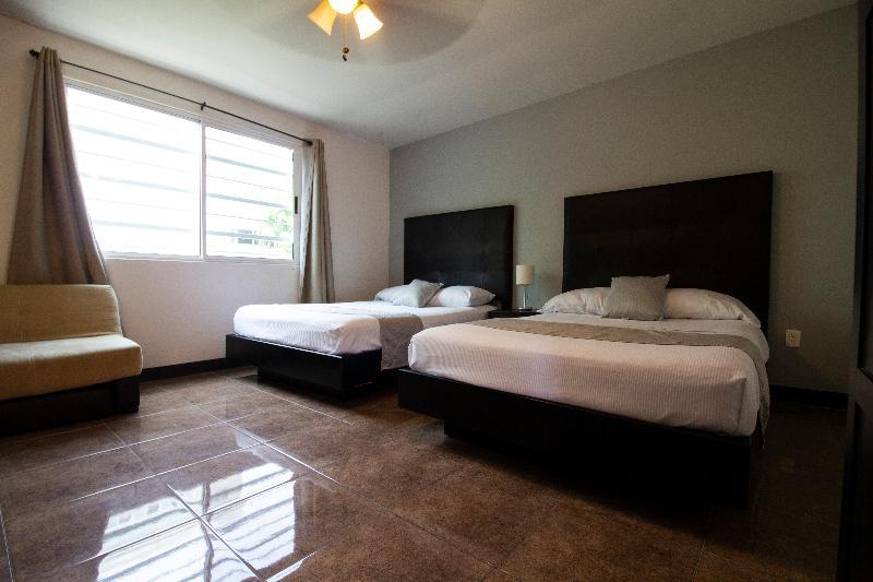 Econosuites Монтеррей Экстерьер фото